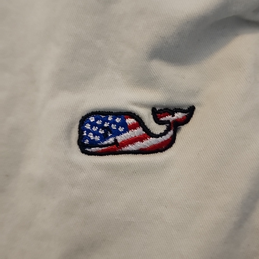 Vineyard Vines Boys Embroidered American Flag Whale Pattern Chino Shorts - Picture 4 of 4